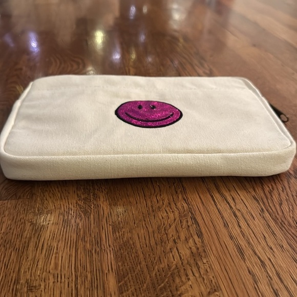 Bag Edge White Canvas Pouch with Pink Smiley Face - Picture 4 of 5